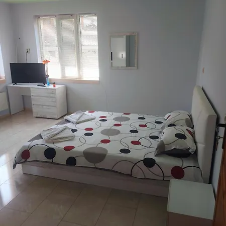 Viktoria House Gasthof 4*