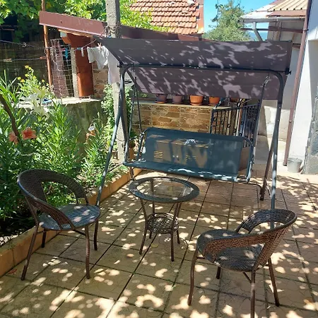 Viktoria House Gasthof 4*